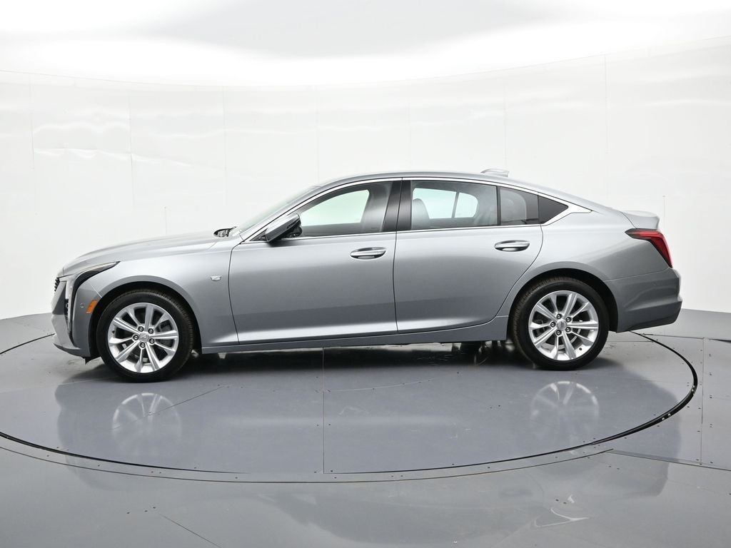 Cadillac CT5 Vehicle Full-screen Gallery Image 8