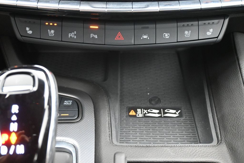 Cadillac CT5 Vehicle Full-screen Gallery Image 14