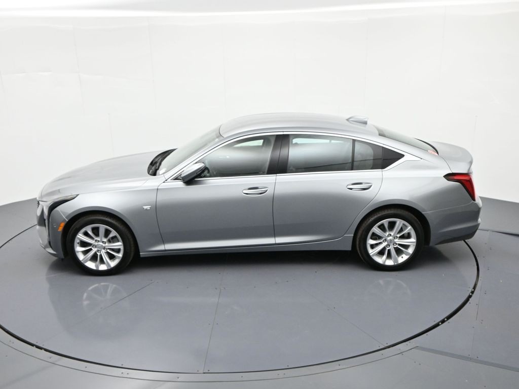Cadillac CT5 Vehicle Full-screen Gallery Image 33