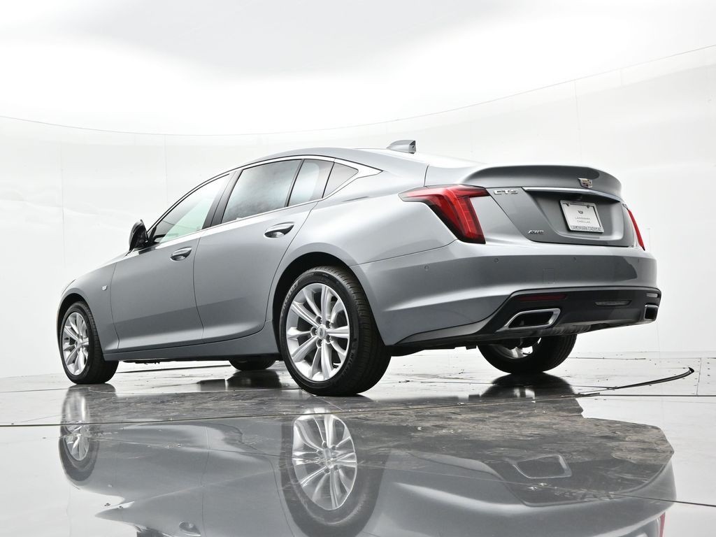 Cadillac CT5 Vehicle Full-screen Gallery Image 34