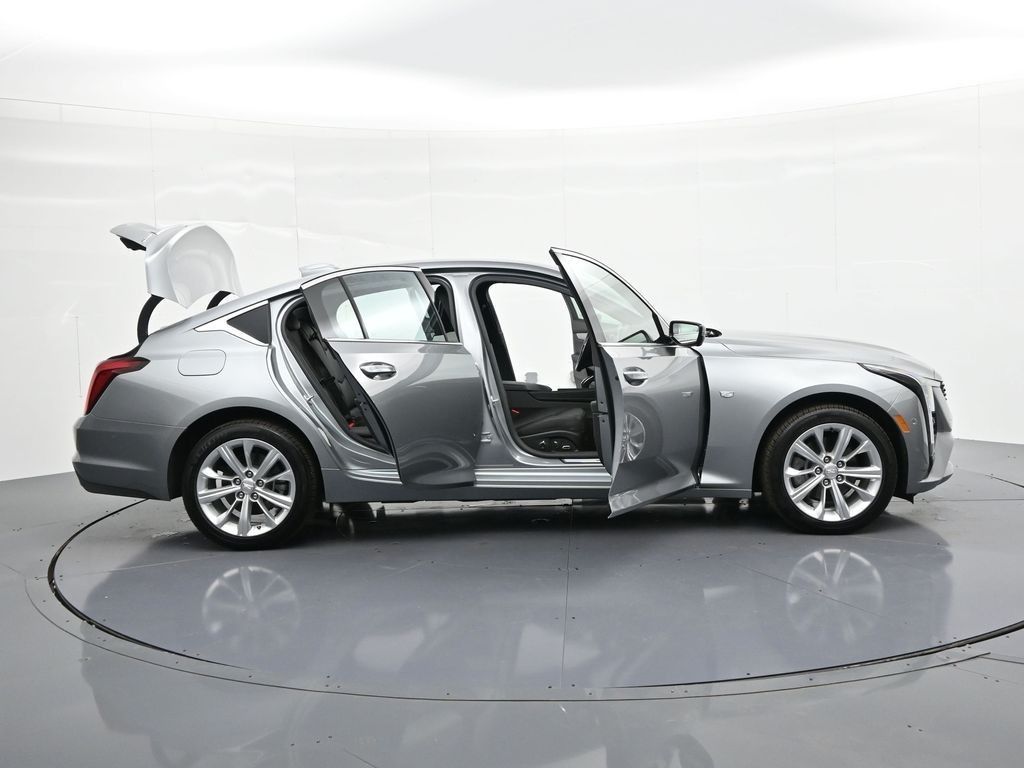 Cadillac CT5 Vehicle Full-screen Gallery Image 38