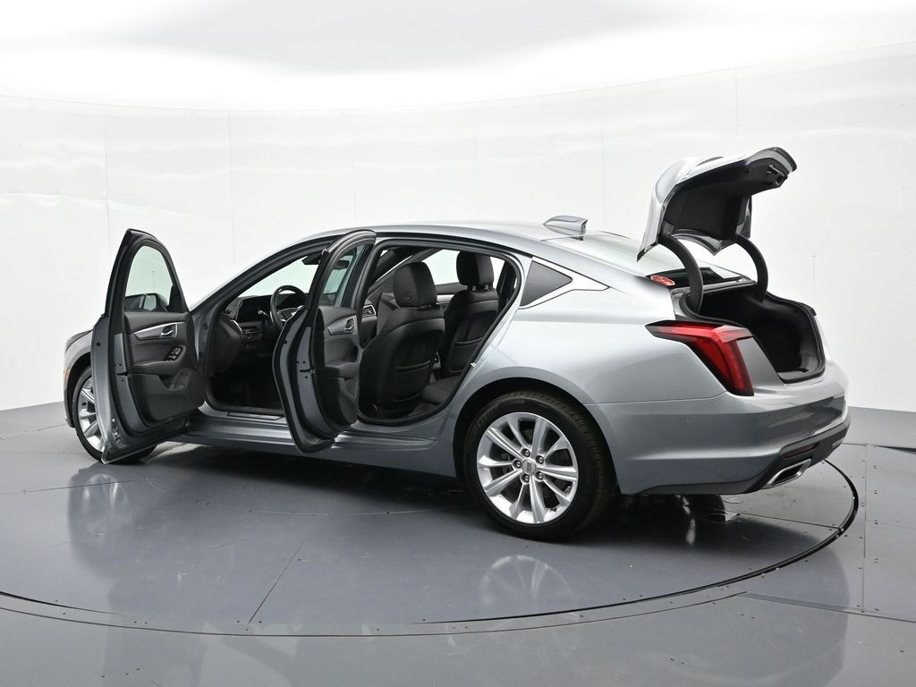 Cadillac CT5 Vehicle Full-screen Gallery Image 39