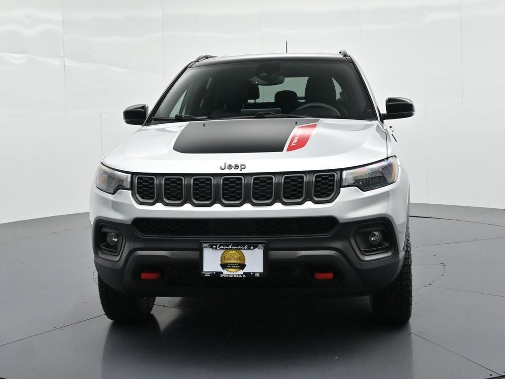 Jeep Compass Vehicle Full-screen Gallery Image 2