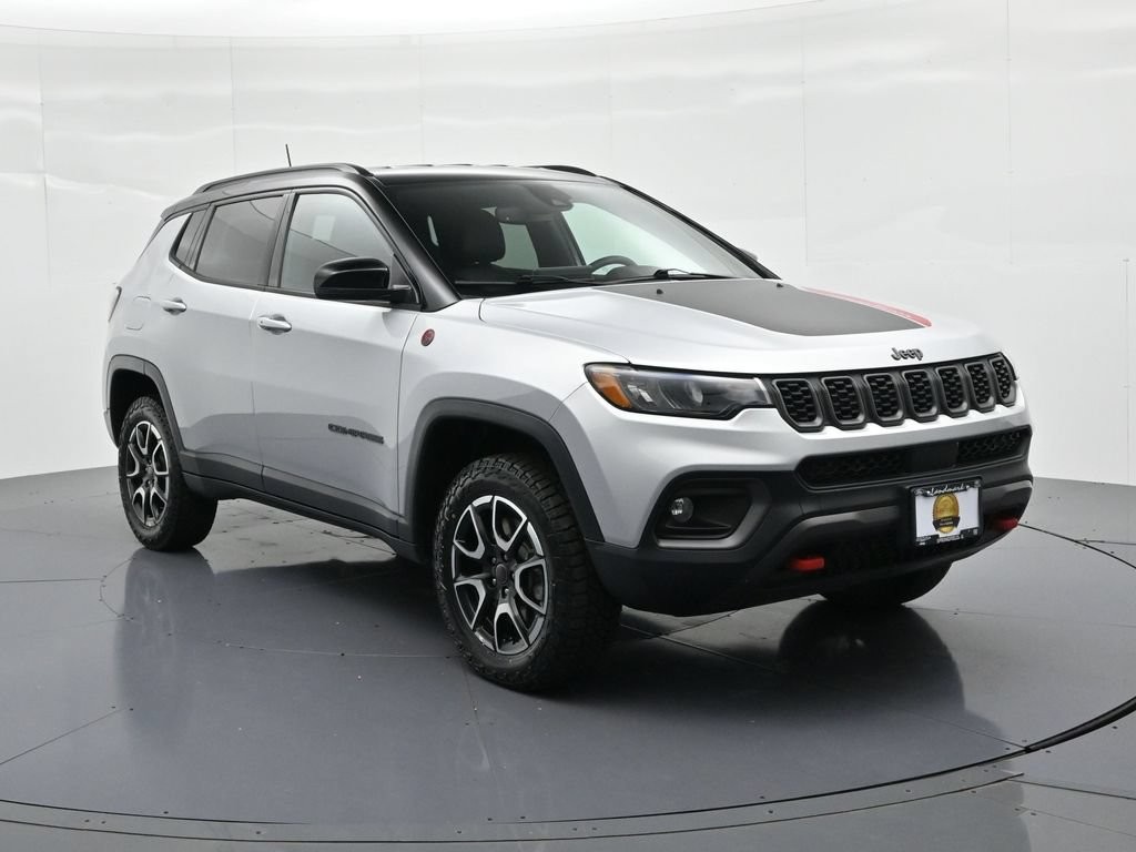 Jeep Compass Vehicle Full-screen Gallery Image 3