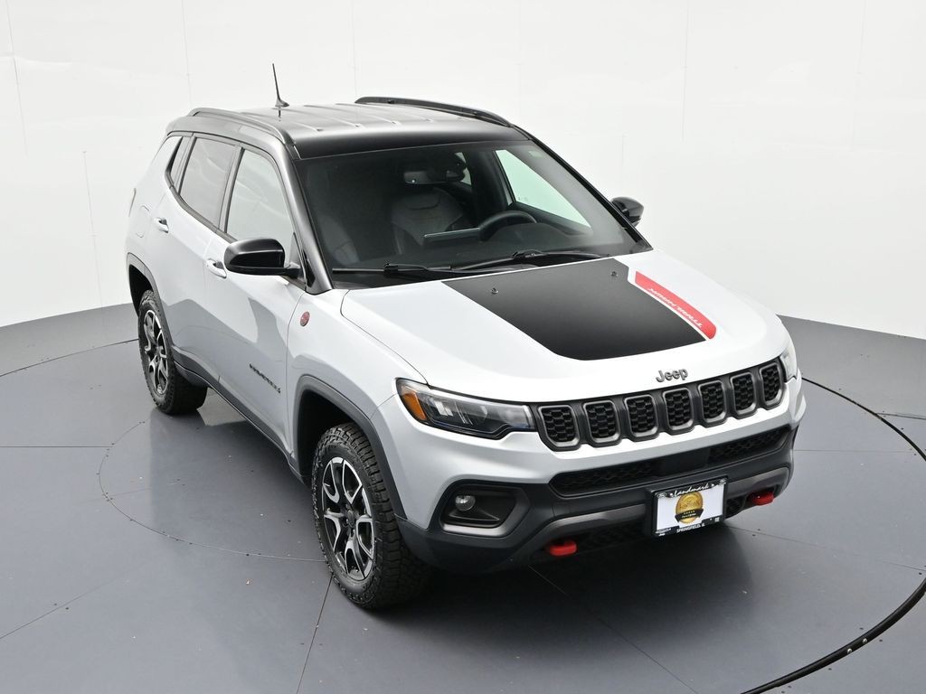 Jeep Compass Vehicle Full-screen Gallery Image 16