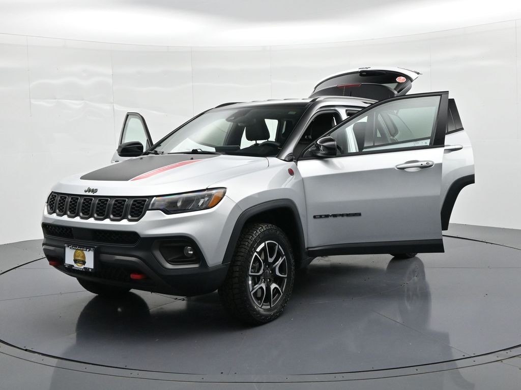 Jeep Compass Vehicle Full-screen Gallery Image 26