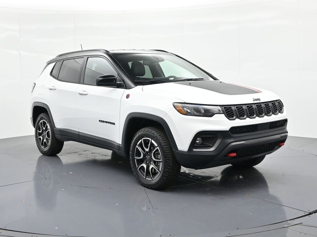 Jeep Compass Vehicle Full-screen Gallery Image 3