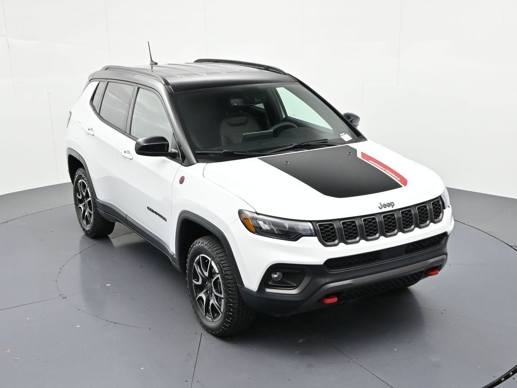 Jeep Compass Vehicle Full-screen Gallery Image 14