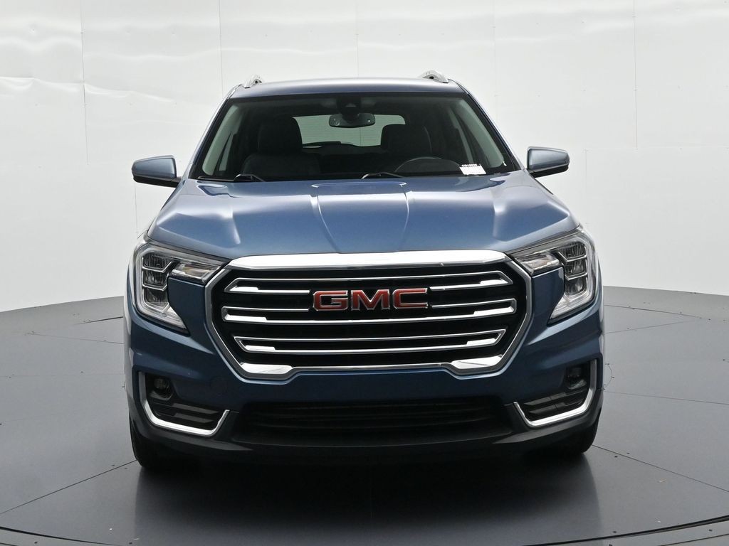 GMC Terrain Vehicle Full-screen Gallery Image 2
