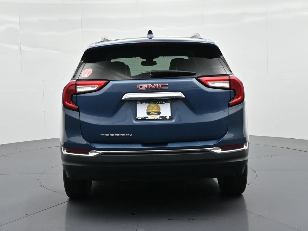 GMC Terrain Vehicle Full-screen Gallery Image 6