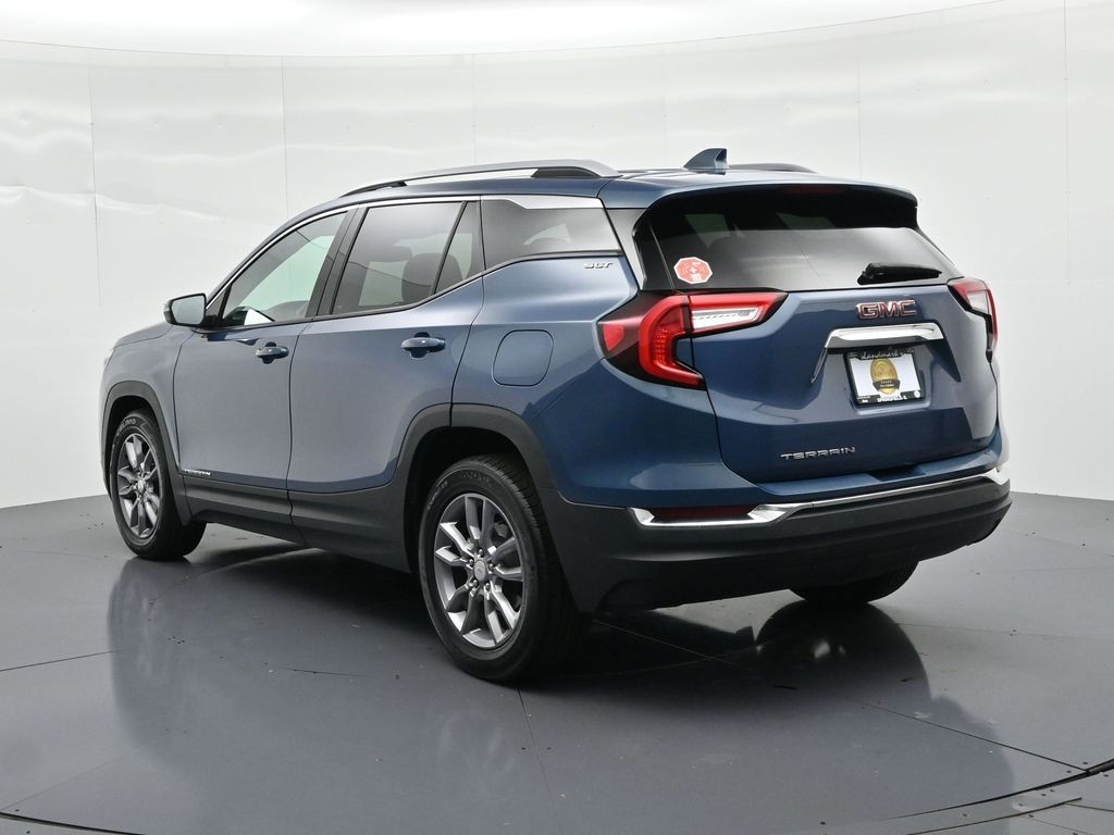 GMC Terrain Vehicle Full-screen Gallery Image 7