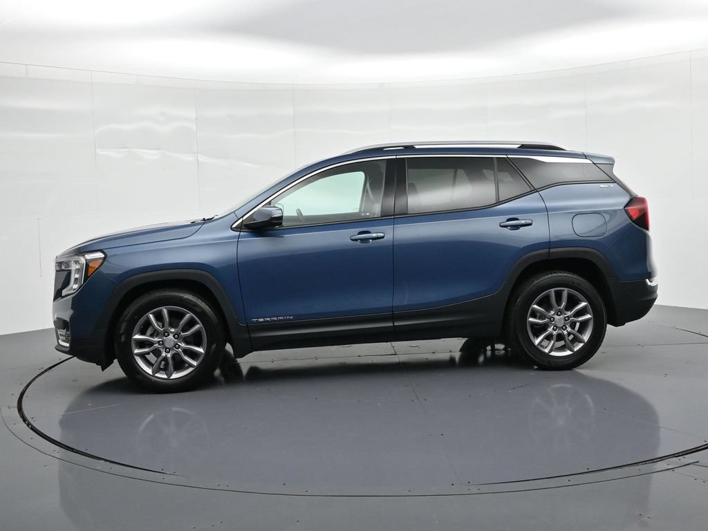 GMC Terrain Vehicle Full-screen Gallery Image 8