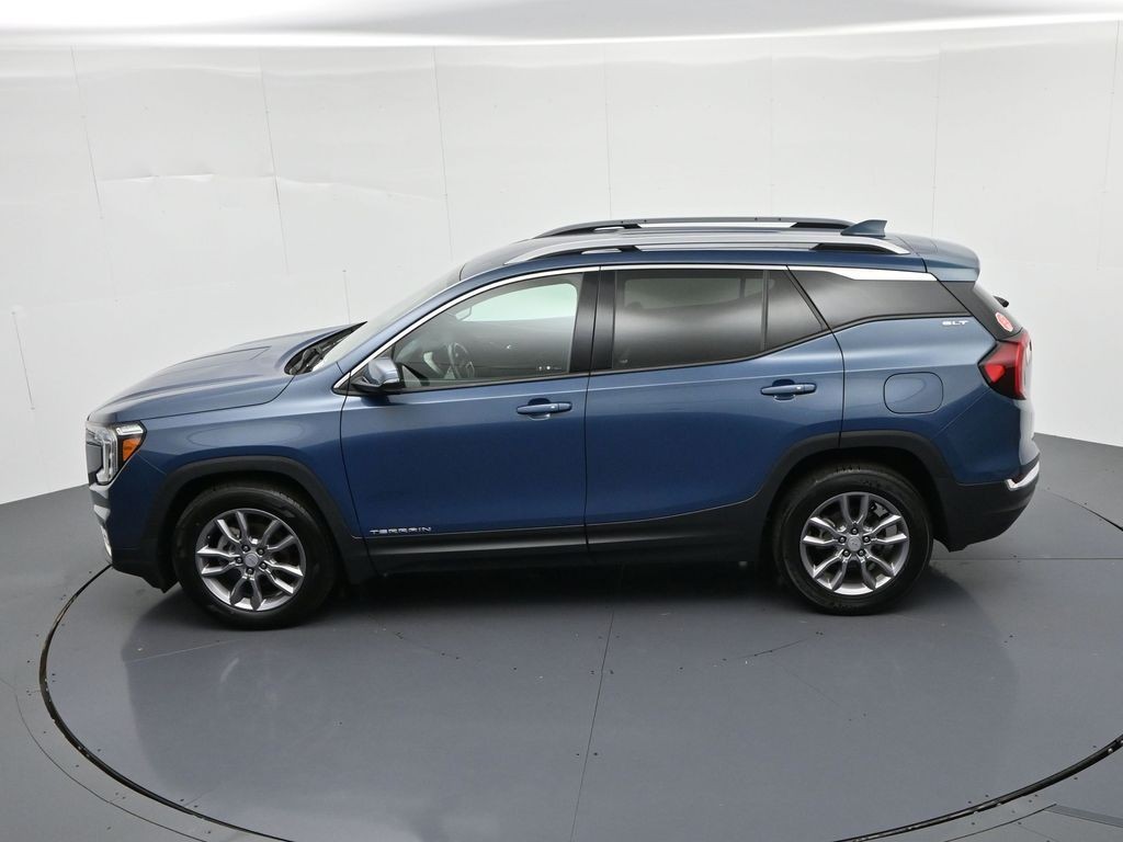 GMC Terrain Vehicle Full-screen Gallery Image 17