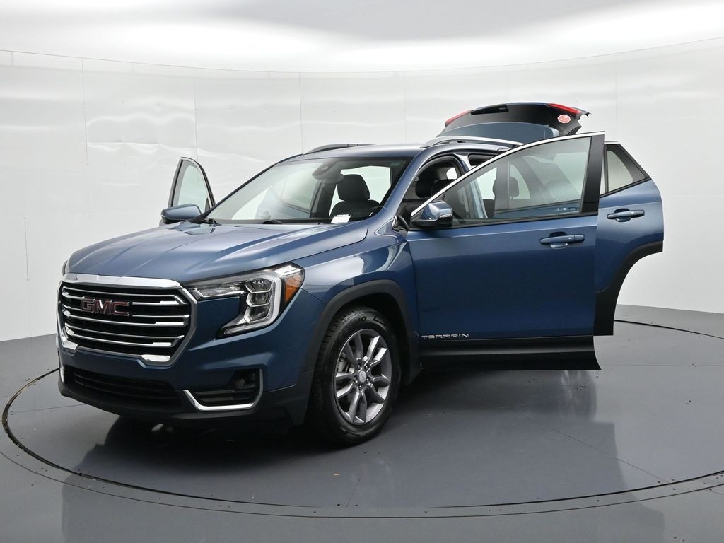 GMC Terrain Vehicle Full-screen Gallery Image 24