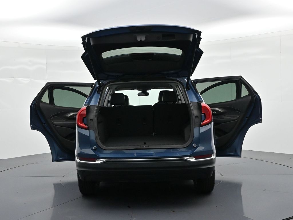 GMC Terrain Vehicle Full-screen Gallery Image 25