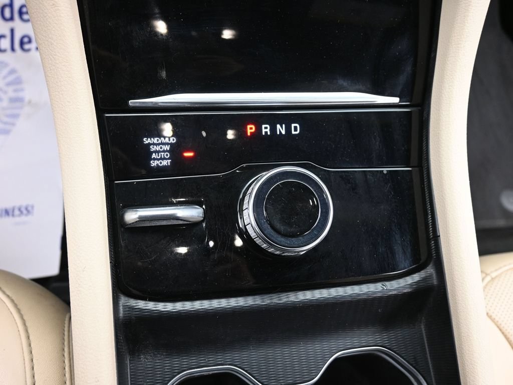 Jeep Grand Cherokee Vehicle Full-screen Gallery Image 13