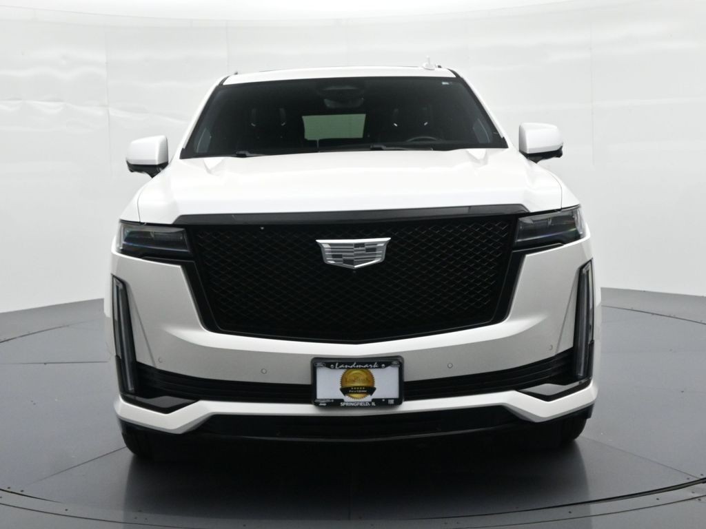 Cadillac Escalade Vehicle Full-screen Gallery Image 2