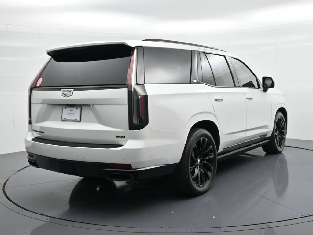Cadillac Escalade Vehicle Full-screen Gallery Image 5
