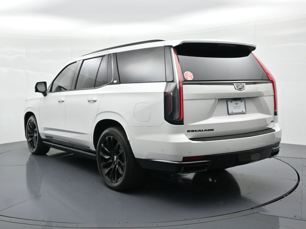 Cadillac Escalade Vehicle Full-screen Gallery Image 7