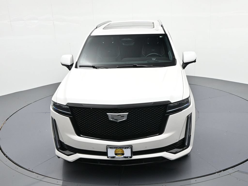 Cadillac Escalade Vehicle Full-screen Gallery Image 15