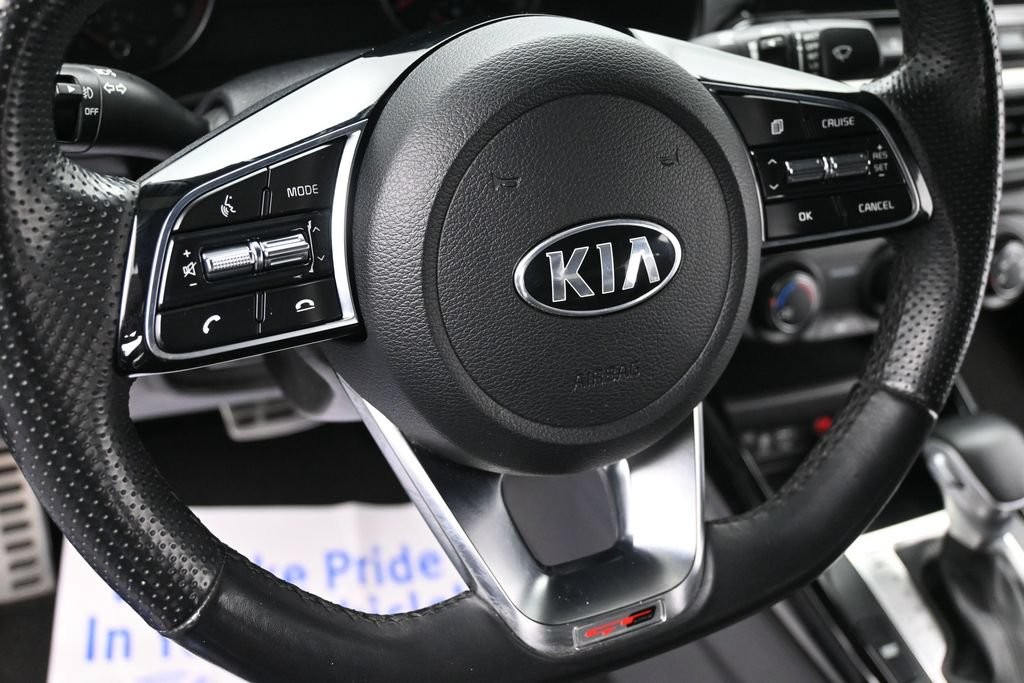 Kia Forte Vehicle Full-screen Gallery Image 13