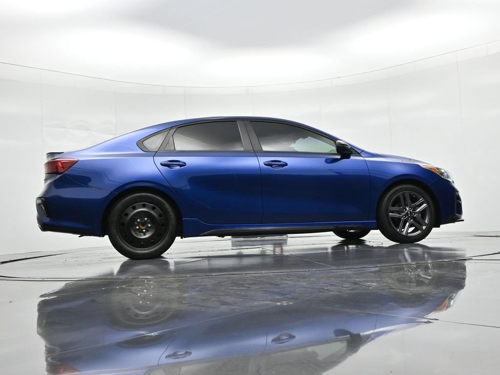Kia Forte Vehicle Full-screen Gallery Image 22