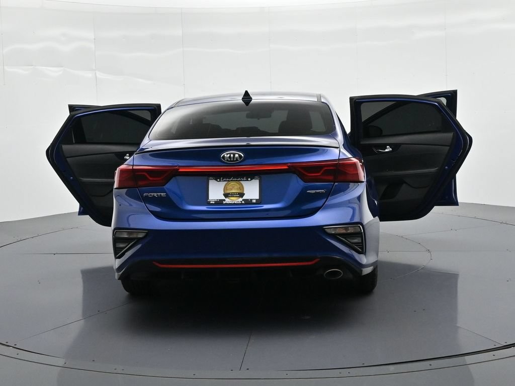 Kia Forte Vehicle Full-screen Gallery Image 26