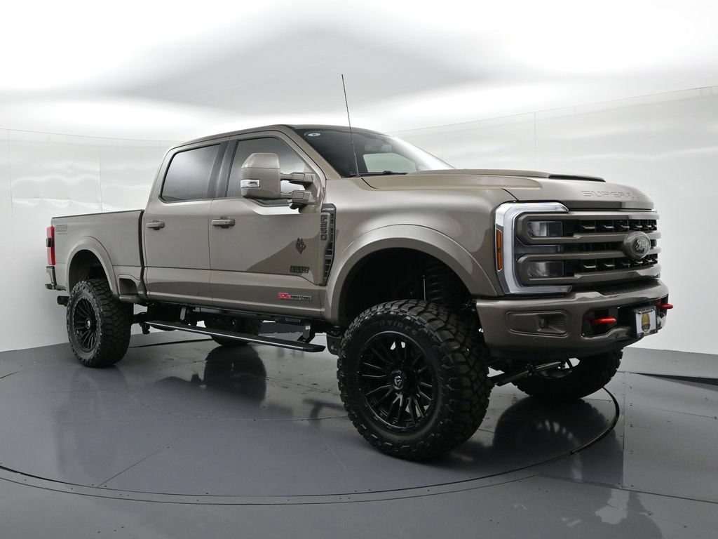 Ford F-250SD Vehicle Full-screen Gallery Image 4