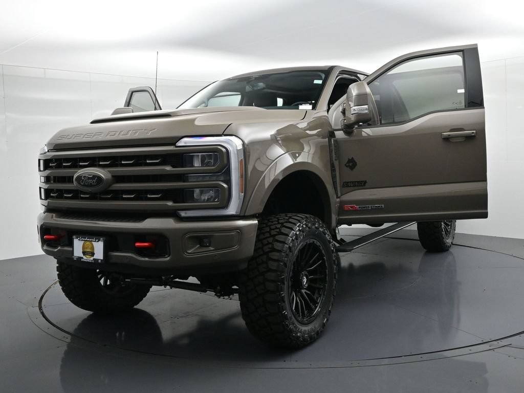 Ford F-250SD Vehicle Full-screen Gallery Image 28