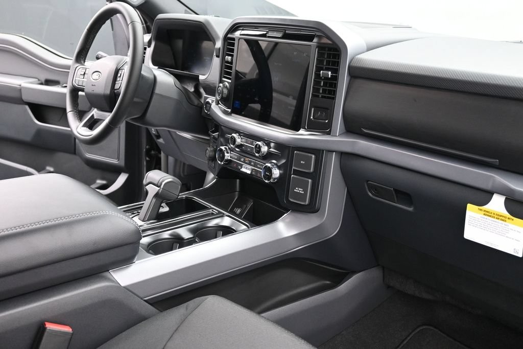 Ford F-150 Vehicle Full-screen Gallery Image 10
