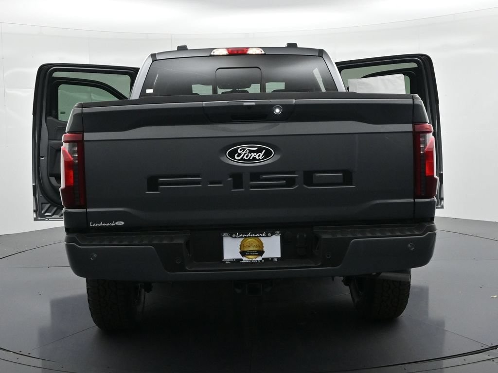 Ford F-150 Vehicle Full-screen Gallery Image 28
