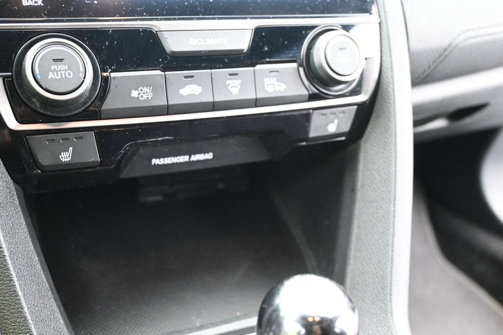 Honda Civic Si Sedan Vehicle Full-screen Gallery Image 11