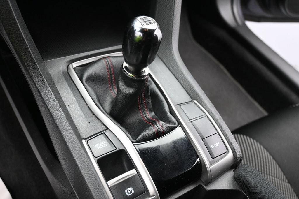 Honda Civic Si Sedan Vehicle Full-screen Gallery Image 12