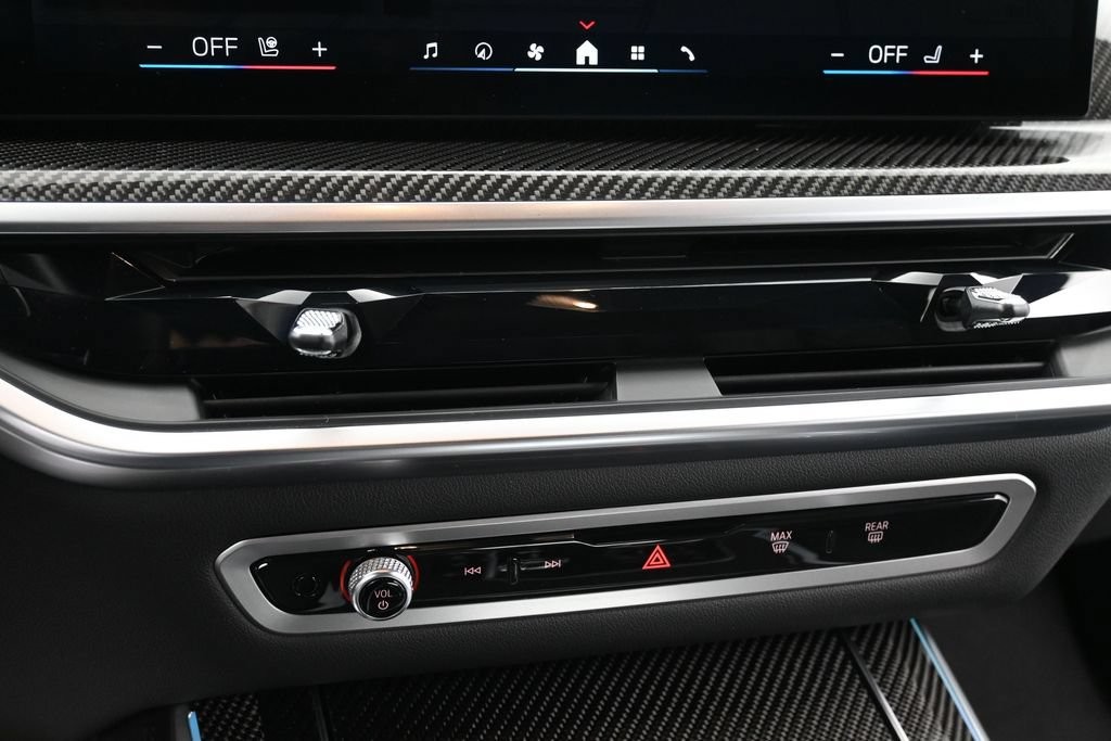 BMW X5 Vehicle Full-screen Gallery Image 12