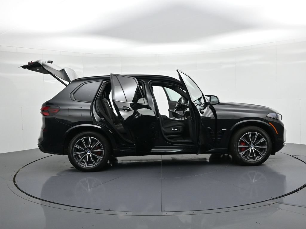 BMW X5 Vehicle Full-screen Gallery Image 26