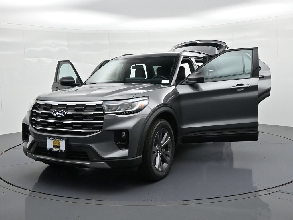 Ford Explorer Vehicle Full-screen Gallery Image 27