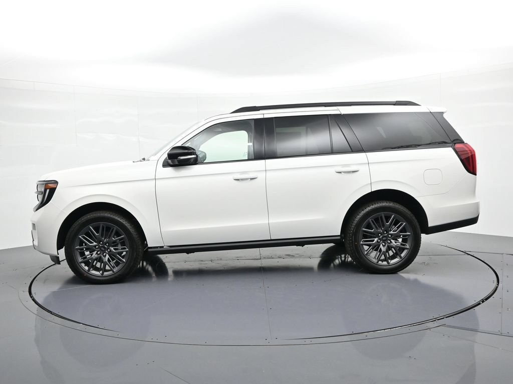 Ford Expedition Vehicle Full-screen Gallery Image 9