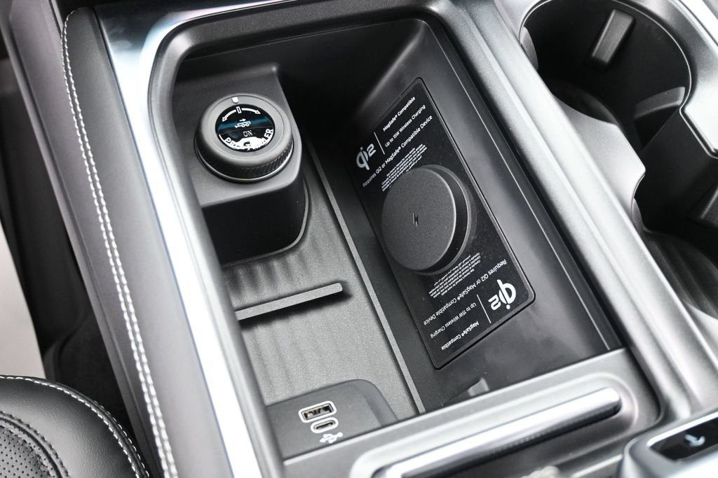 Ford Expedition Vehicle Full-screen Gallery Image 14