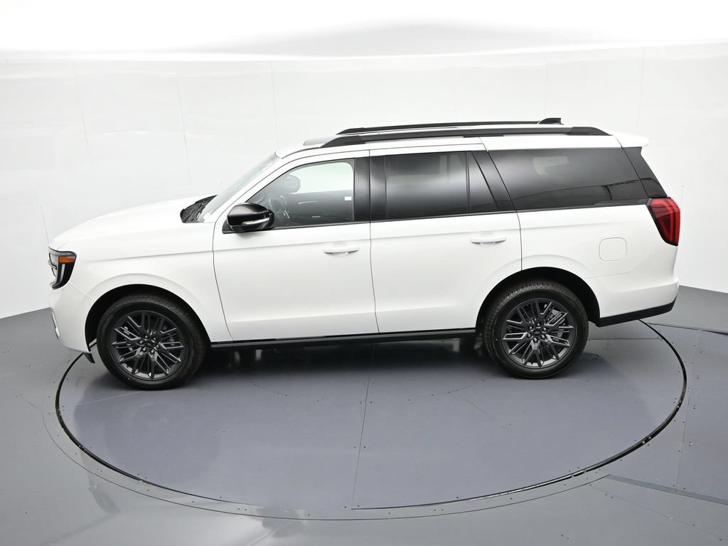 Ford Expedition Vehicle Full-screen Gallery Image 21