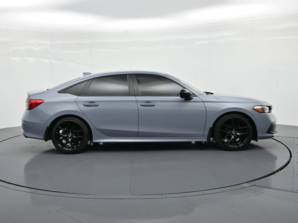 Honda Civic Sedan Vehicle Full-screen Gallery Image 5