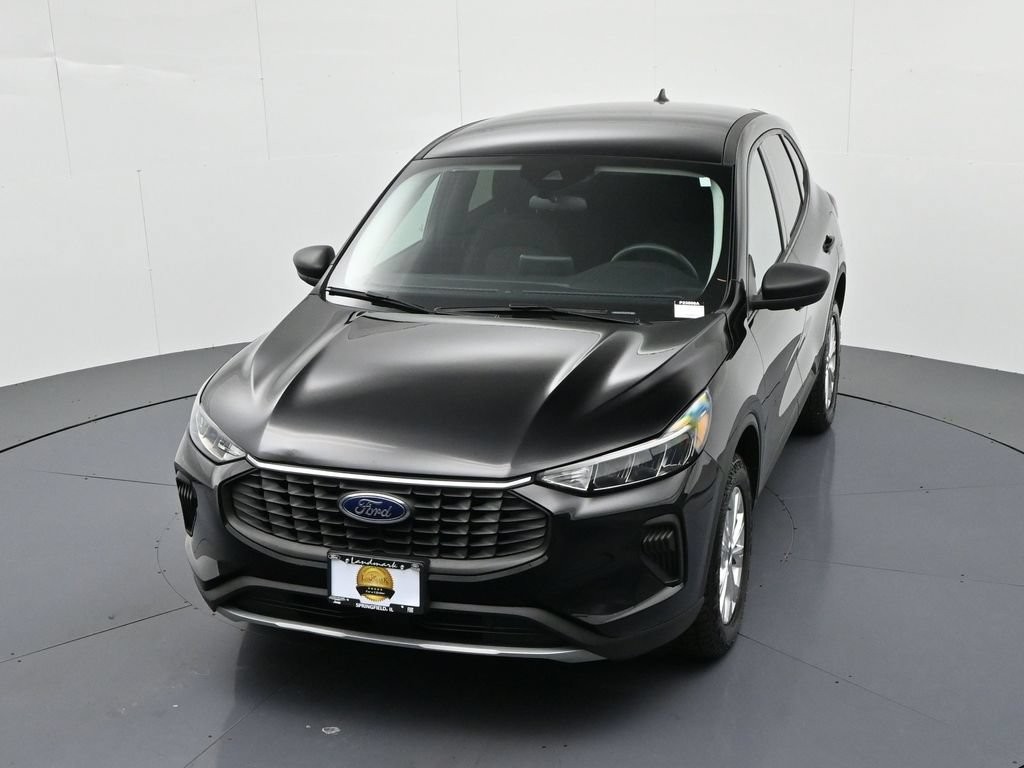 Ford Escape Vehicle Full-screen Gallery Image 17