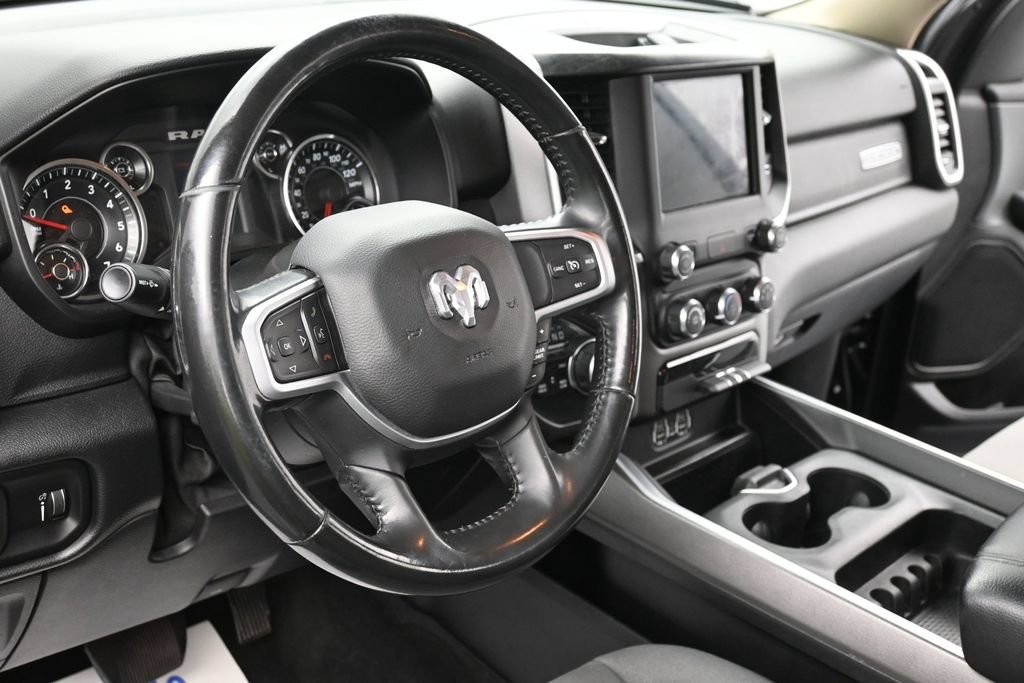 Ram 1500 Vehicle Full-screen Gallery Image 14