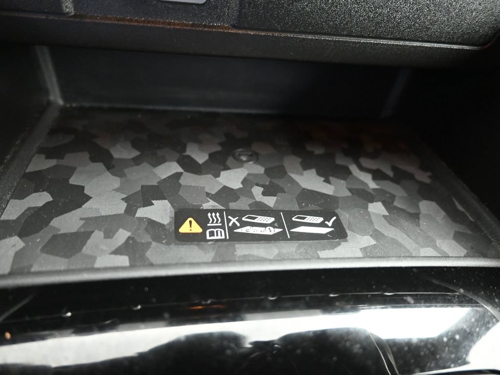 Chevrolet Colorado Vehicle Full-screen Gallery Image 13