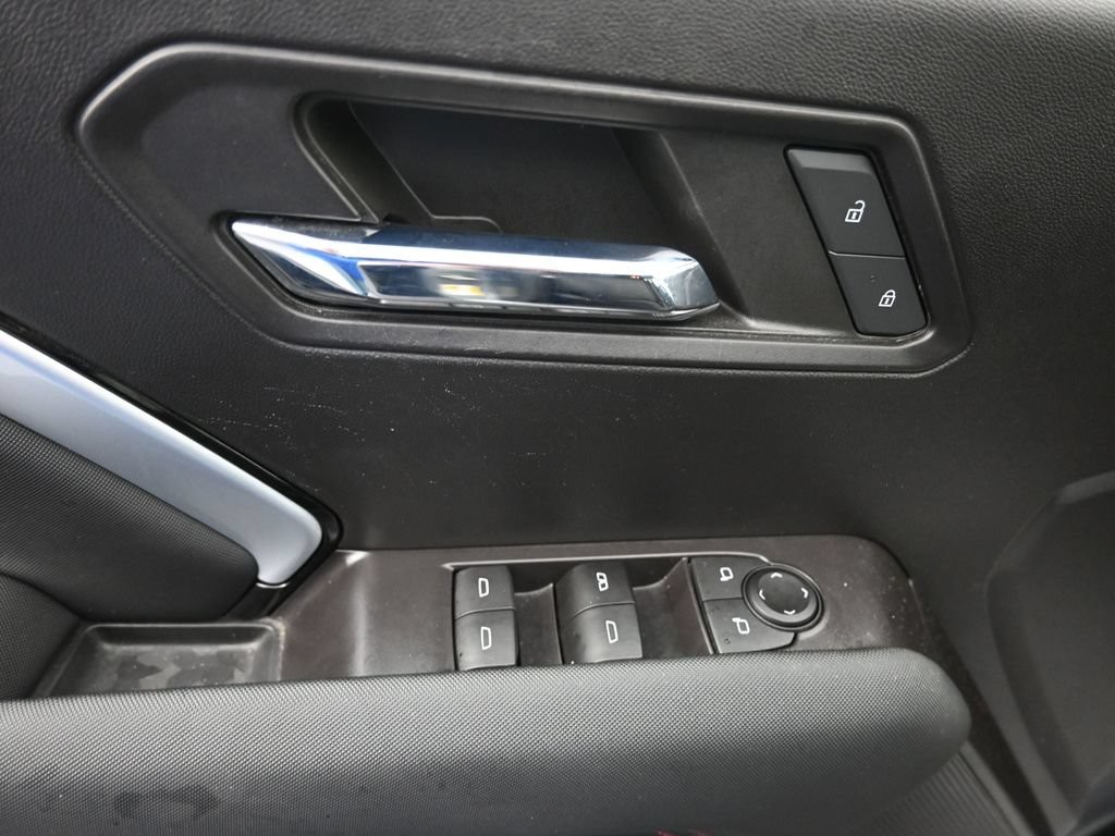 Chevrolet Colorado Vehicle Full-screen Gallery Image 15
