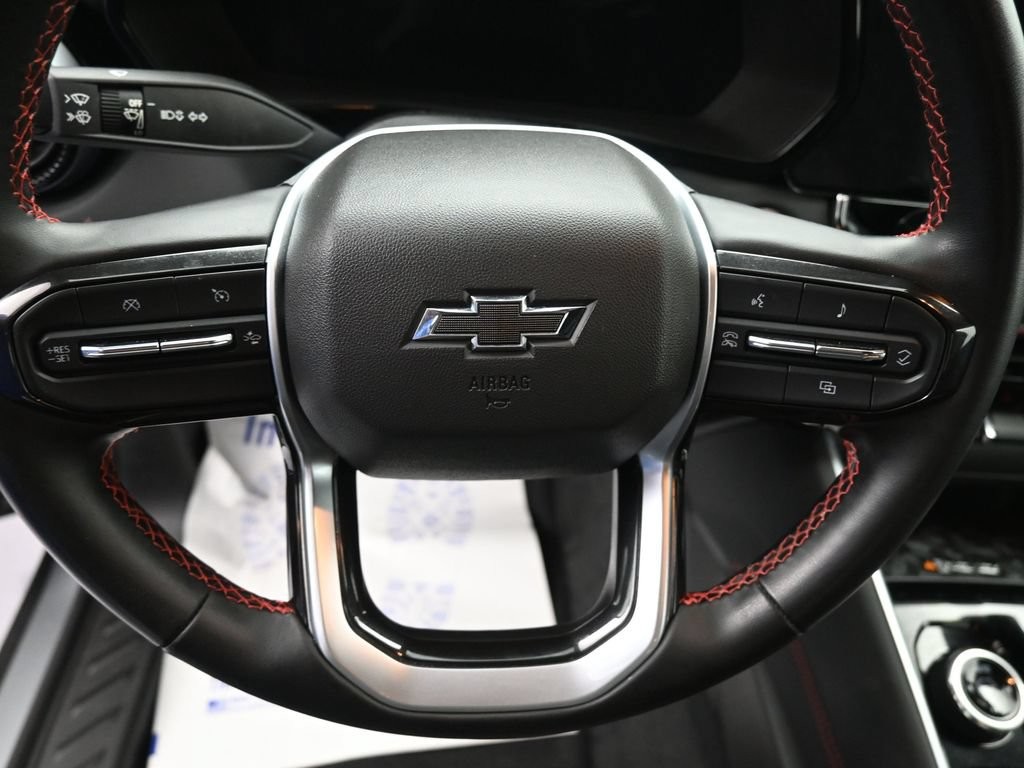 Chevrolet Colorado Vehicle Full-screen Gallery Image 16