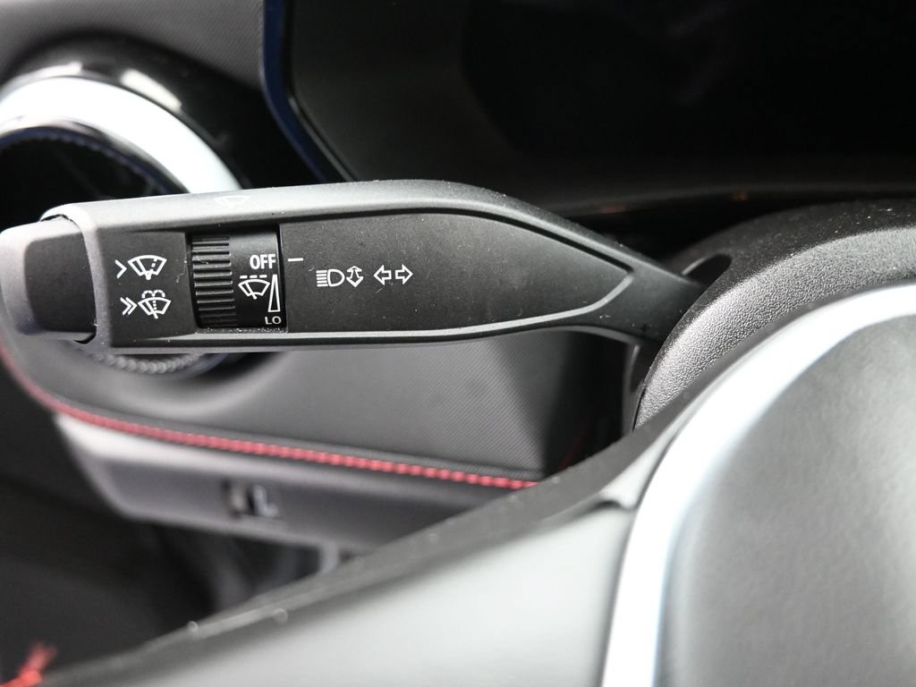 Chevrolet Colorado Vehicle Full-screen Gallery Image 17