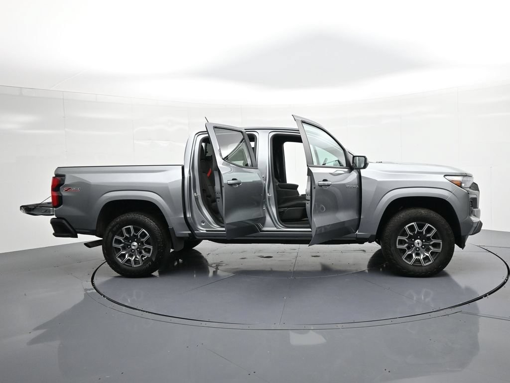 Chevrolet Colorado Vehicle Full-screen Gallery Image 28
