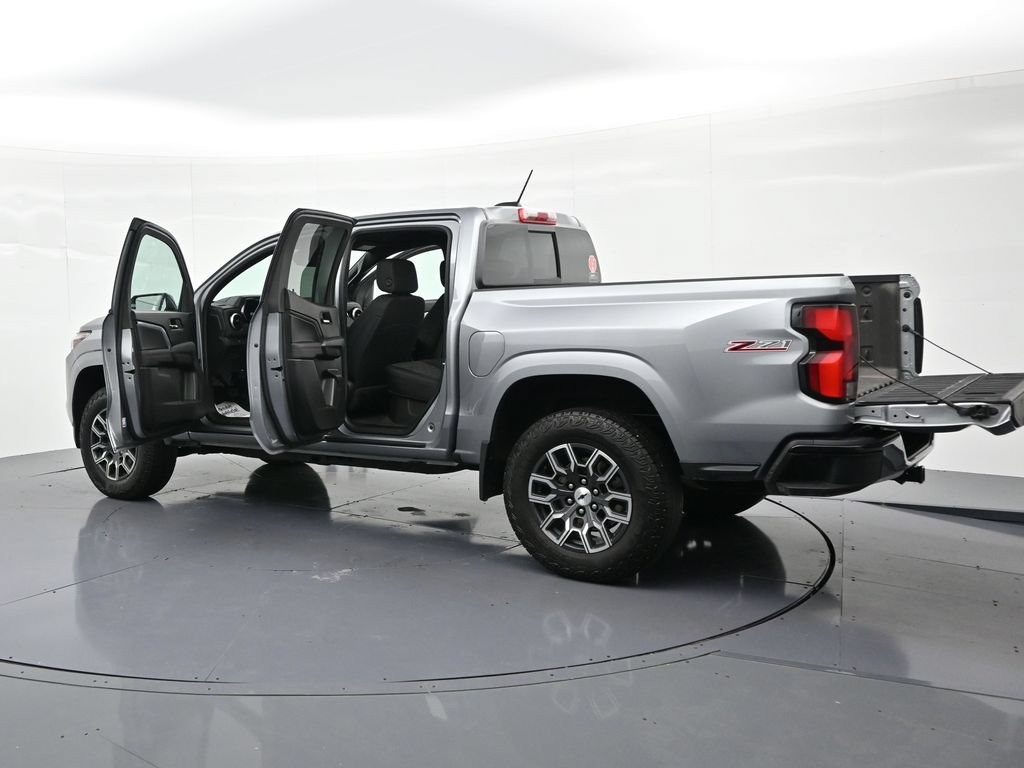 Chevrolet Colorado Vehicle Full-screen Gallery Image 29