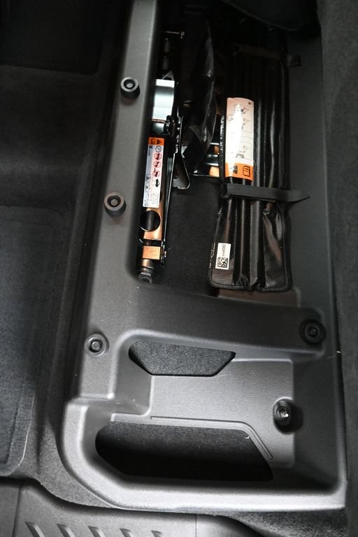 Chevrolet Colorado Vehicle Full-screen Gallery Image 19