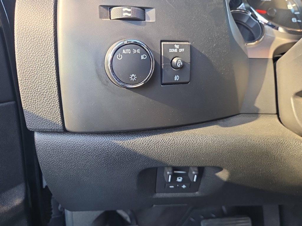 GMC Sierra 2500HD Vehicle Full-screen Gallery Image 11